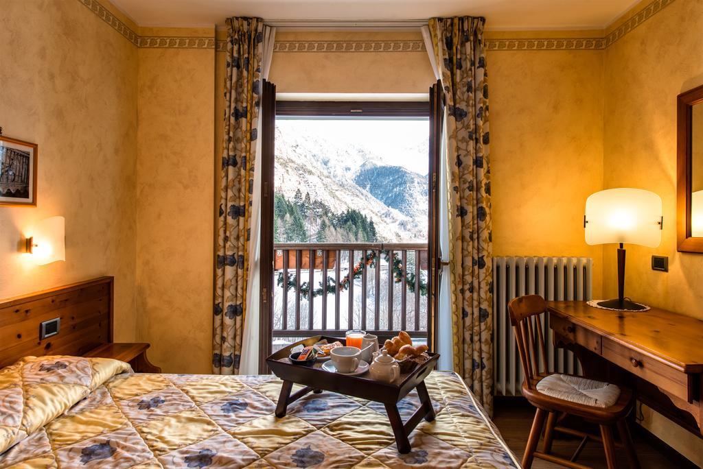 Hotel Beau Site Brusson Esterno foto