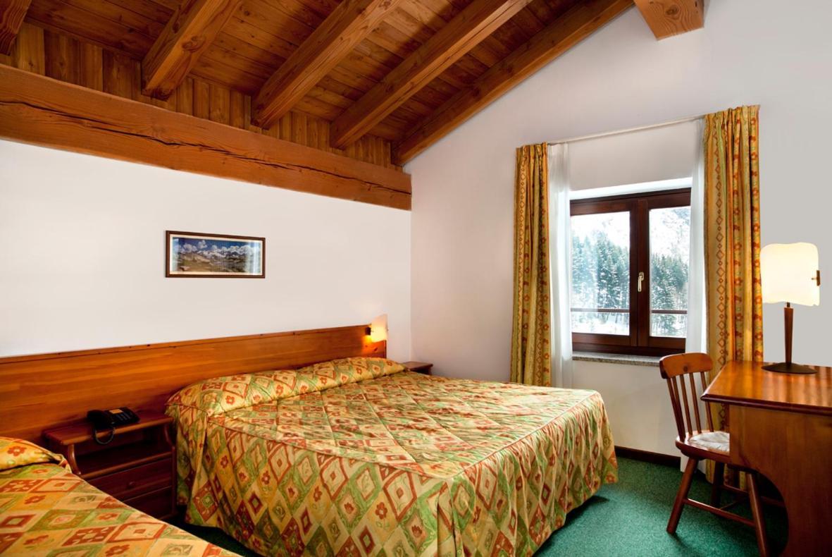 Hotel Beau Site Brusson Esterno foto