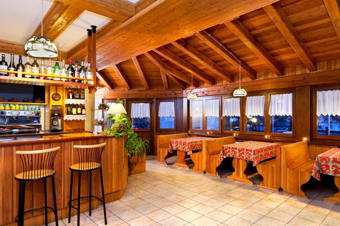 Hotel Beau Site Brusson Esterno foto