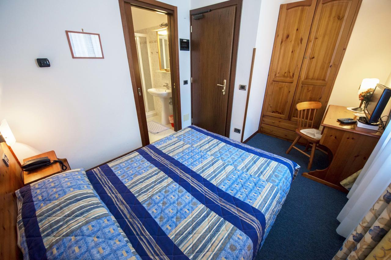 Hotel Beau Site Brusson Esterno foto