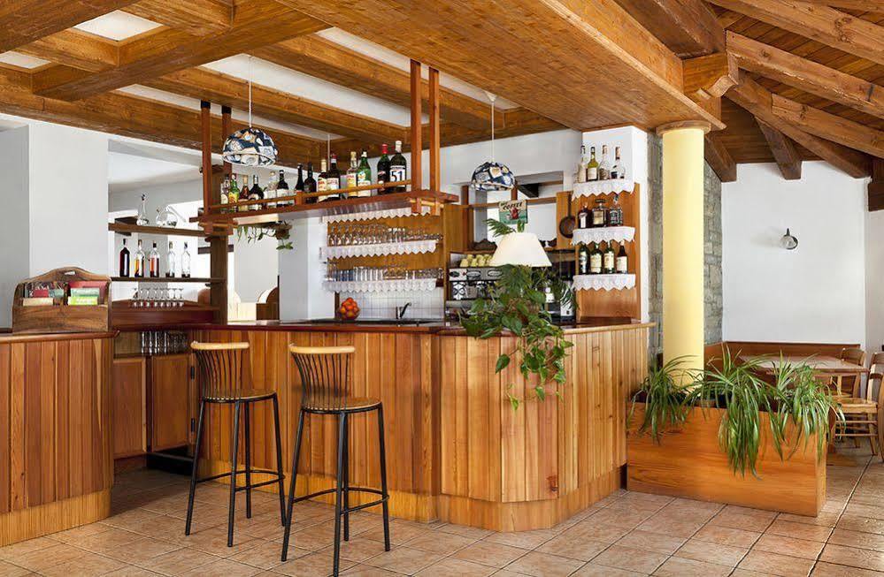 Hotel Beau Site Brusson Esterno foto