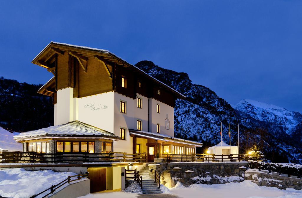 Hotel Beau Site Brusson Esterno foto